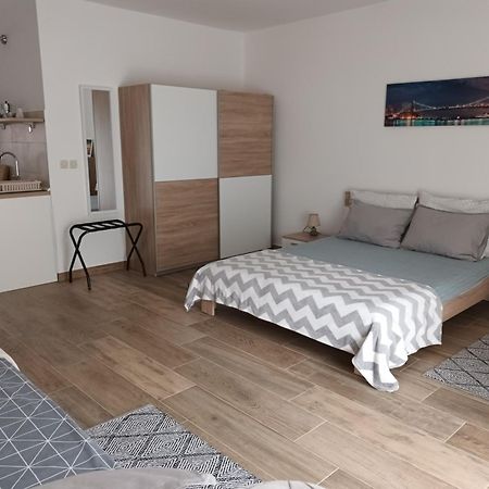 Studio Apartman Dori Пула Екстериор снимка