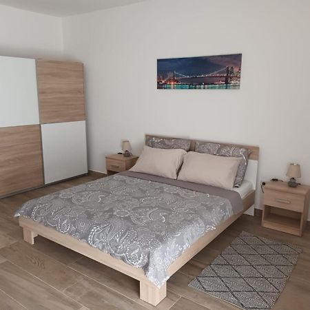 Studio Apartman Dori Пула Екстериор снимка